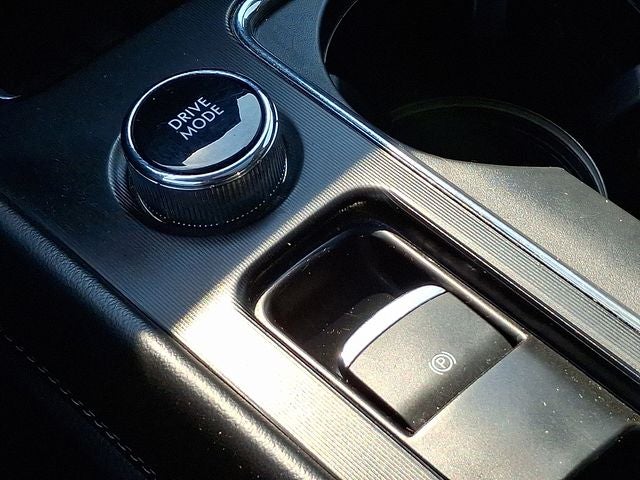 2023 Lincoln Corsair Standard AWD w/101a, Panoramic Roof