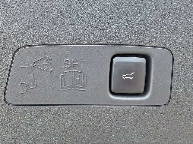 2023 Lincoln Corsair Standard AWD w/102A