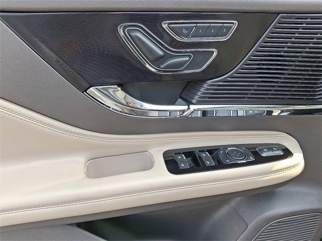 2022 Lincoln Corsair Reserve AWD w/201a