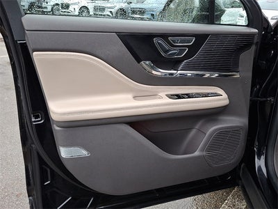 2022 Lincoln Corsair Reserve AWD w/Elements Pkg, Panoramic Sunroof