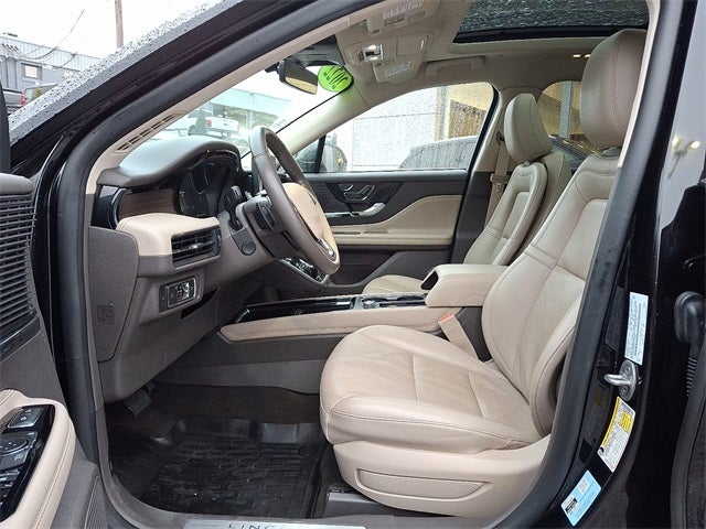 2022 Lincoln Corsair Reserve AWD w/Elements Pkg, Panoramic Sunroof