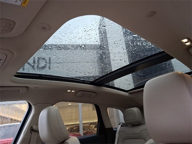 2022 Lincoln Corsair Reserve AWD w/Elements Pkg, Panoramic Sunroof