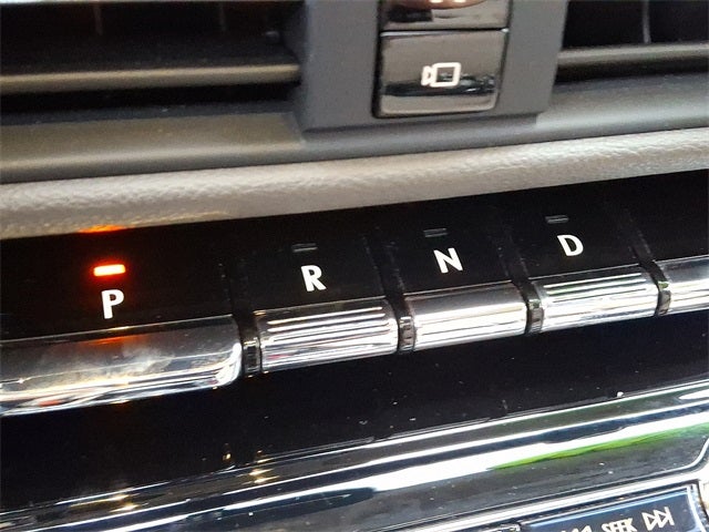 2022 Lincoln Corsair Reserve AWD w/Elements Pkg, Panoramic Sunroof