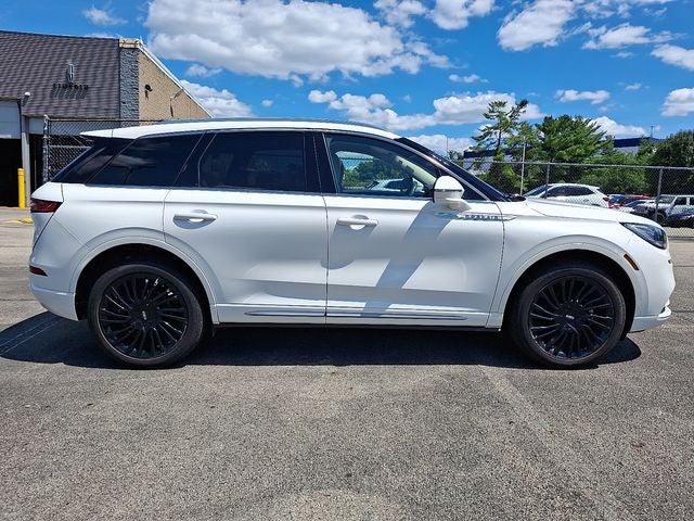 2022 Lincoln Corsair Reserve AWD w/Luxury/Monochromatic/Elements Pkgs