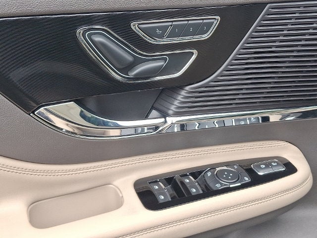 2022 Lincoln Corsair Reserve AWD w/Monochromatic/Elements Pkgs