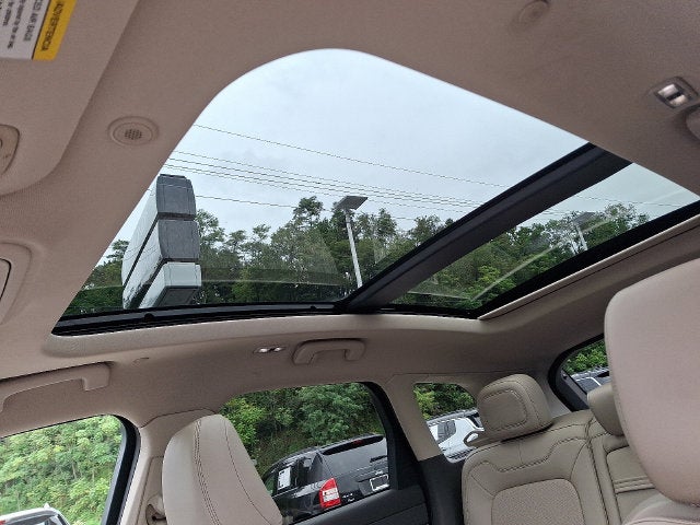 2022 Lincoln Corsair Reserve AWD w/Monochromatic/Elements Pkgs