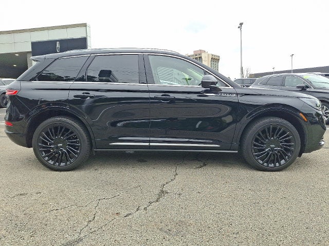 2022 Lincoln Corsair Reserve AWD w/Monochromatic/Elements Pkgs