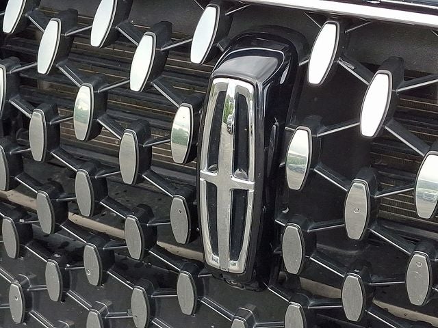 2023 Lincoln Corsair Reserve AWD w/202a, Perfect Position Seating