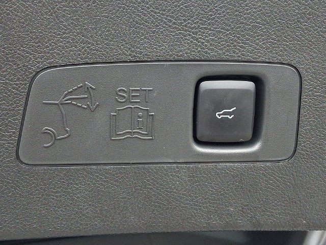 2023 Lincoln Corsair Reserve AWD w/202a