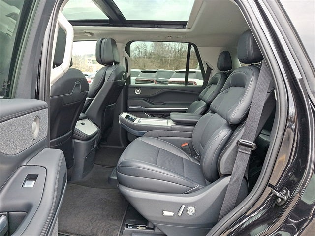 2025 Lincoln Navigator Reserve 4x4 w/202a