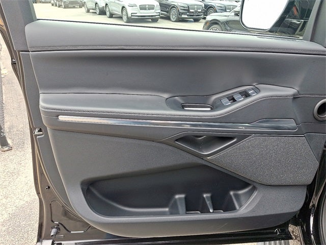 2025 Lincoln Navigator Reserve 4x4 w/202a