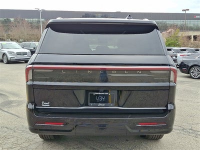 2025 Lincoln Navigator Reserve 4x4 w/202a