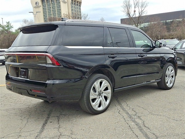 2025 Lincoln Navigator Reserve 4x4 w/202a