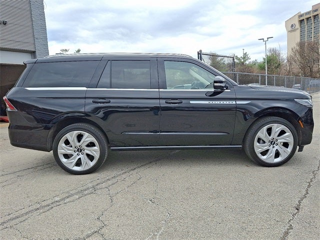 2025 Lincoln Navigator Reserve 4x4 w/202a