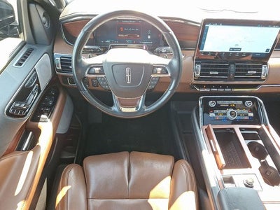 2023 Lincoln Navigator Reserve 4x4 w/201a, Monochromatic Package