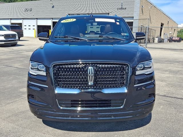 2023 Lincoln Navigator Reserve 4x4 w/201a, Monochromatic Package