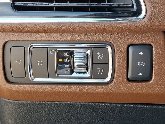 2023 Lincoln Navigator Reserve 4x4 w/201a, Monochromatic Package