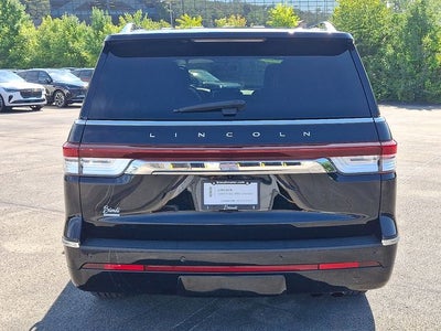2023 Lincoln Navigator Reserve 4x4 w/201a, Monochromatic Package