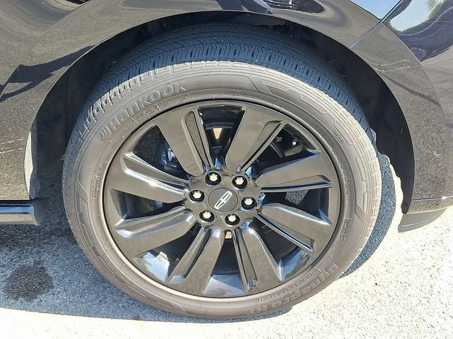 2023 Lincoln Navigator Reserve 4x4 w/201a, Monochromatic Package