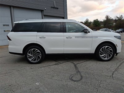 2025 Lincoln Navigator Reserve