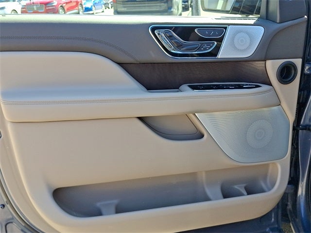 2022 Lincoln Navigator Reserve 4x4 w/201a