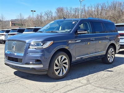 2022 Lincoln Navigator Reserve 4x4 w/201a