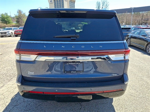 2022 Lincoln Navigator Reserve 4x4 w/201a