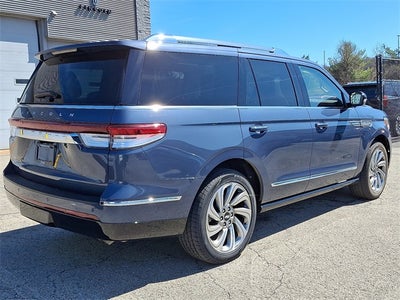 2022 Lincoln Navigator Reserve 4x4 w/201a
