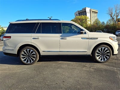 2022 Lincoln Navigator Reserve 4x4 w/201a