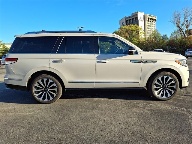 2022 Lincoln Navigator Reserve 4x4 w/201a