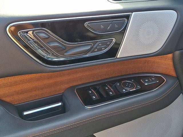 2022 Lincoln Navigator Black Label