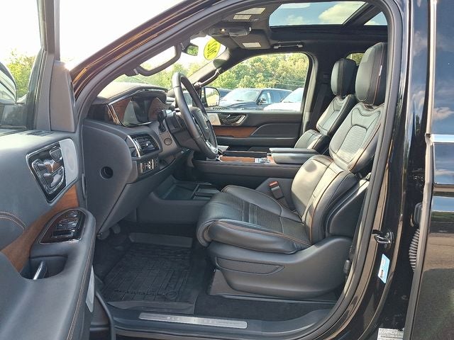 2022 Lincoln Navigator Black Label