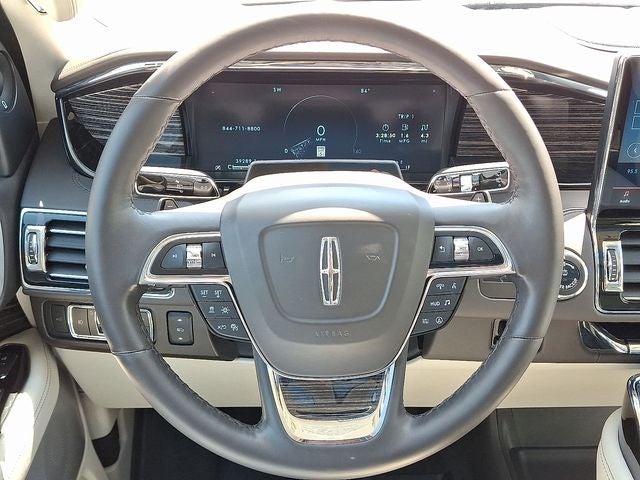 2022 Lincoln Navigator Black Label
