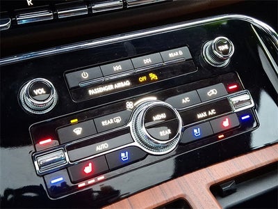 2024 Lincoln Navigator L Reserve 4x4 w/201a