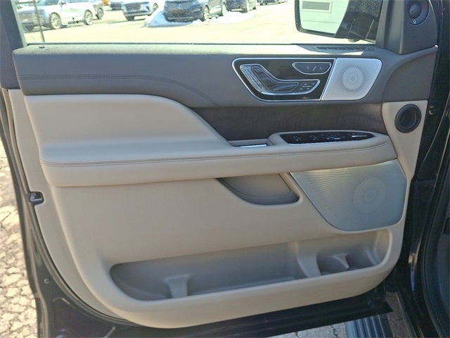 2024 Lincoln Navigator L Reserve 4x4 w/201a