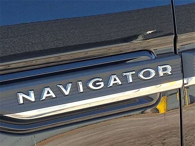2024 Lincoln Navigator L Reserve 4x4 w/201a