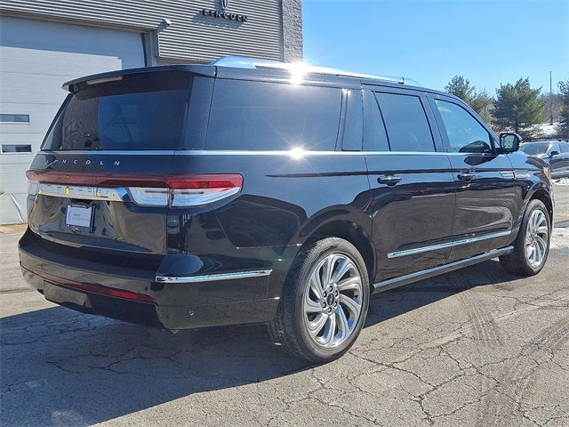 2024 Lincoln Navigator L Reserve 4x4 w/201a