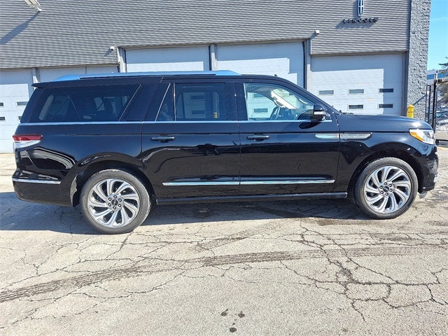 2024 Lincoln Navigator L Reserve 4x4 w/201a
