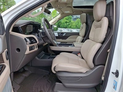 2024 Lincoln Navigator L Reserve 4x4 w/Monochromatic/Heavy Duty Tow Pkgs