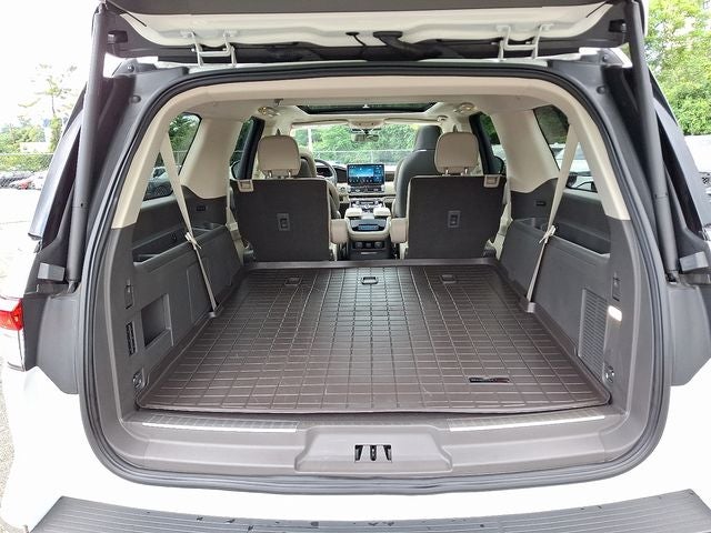 2024 Lincoln Navigator L Reserve 4x4 w/Monochromatic/Heavy Duty Tow Pkgs