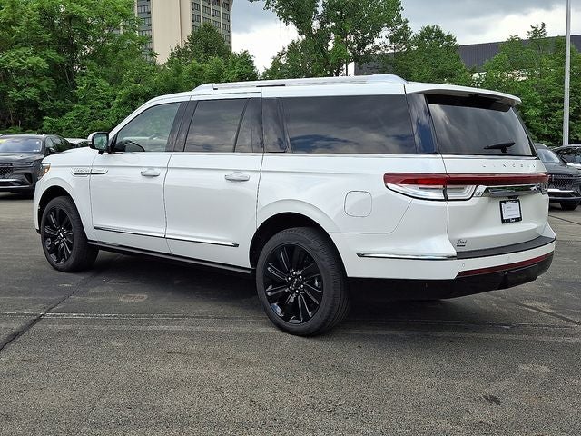 2024 Lincoln Navigator L Reserve 4x4 w/Monochromatic/Heavy Duty Tow Pkgs
