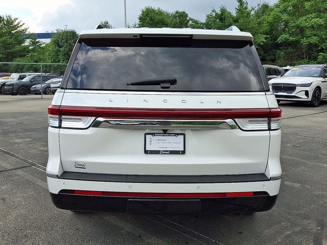2024 Lincoln Navigator L Reserve 4x4 w/Monochromatic/Heavy Duty Tow Pkgs