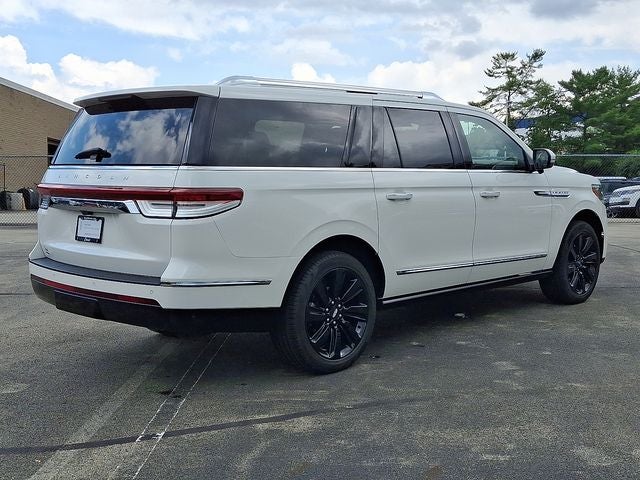2024 Lincoln Navigator L Reserve 4x4 w/Monochromatic/Heavy Duty Tow Pkgs