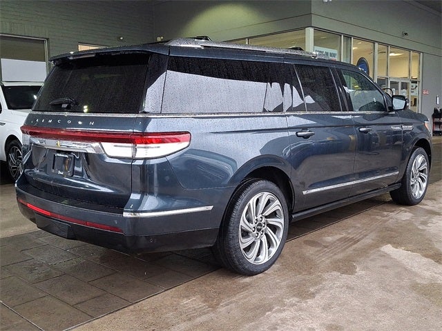 2022 Lincoln Navigator L Reserve AWD w/201a