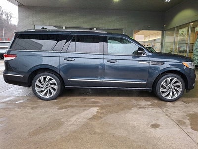 2022 Lincoln Navigator L Reserve AWD w/201a