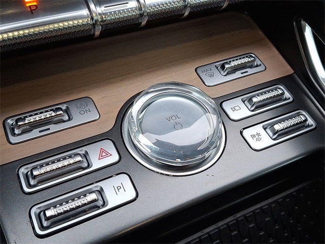 2024 Lincoln Nautilus Reserve AWD w/202a