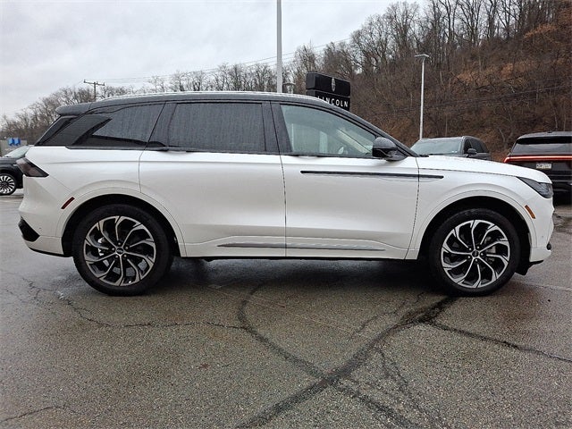 2024 Lincoln Nautilus Reserve AWD w/202a