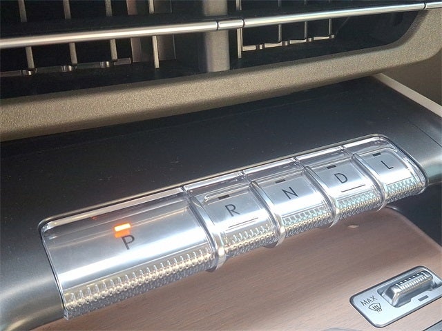 2024 Lincoln Nautilus Reserve AWD w/201a