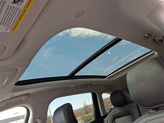 2025 Lincoln Nautilus Reserve AWD w/202a