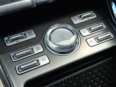 2025 Lincoln Nautilus Reserve AWD w/202a